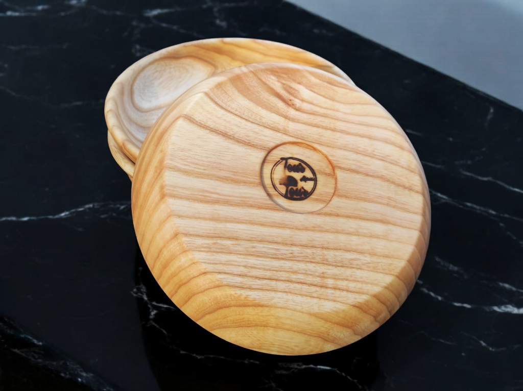 Assiette enfant en bois de frêne - 20 cm
