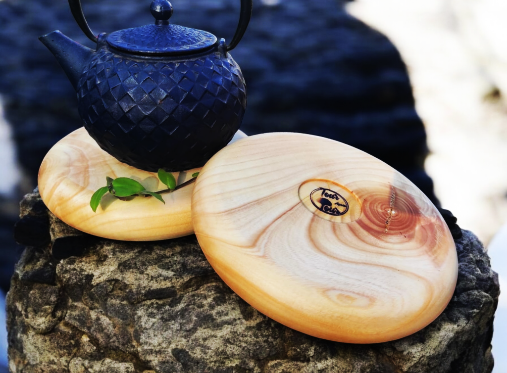 Galet dessous de plat en bois de frêne