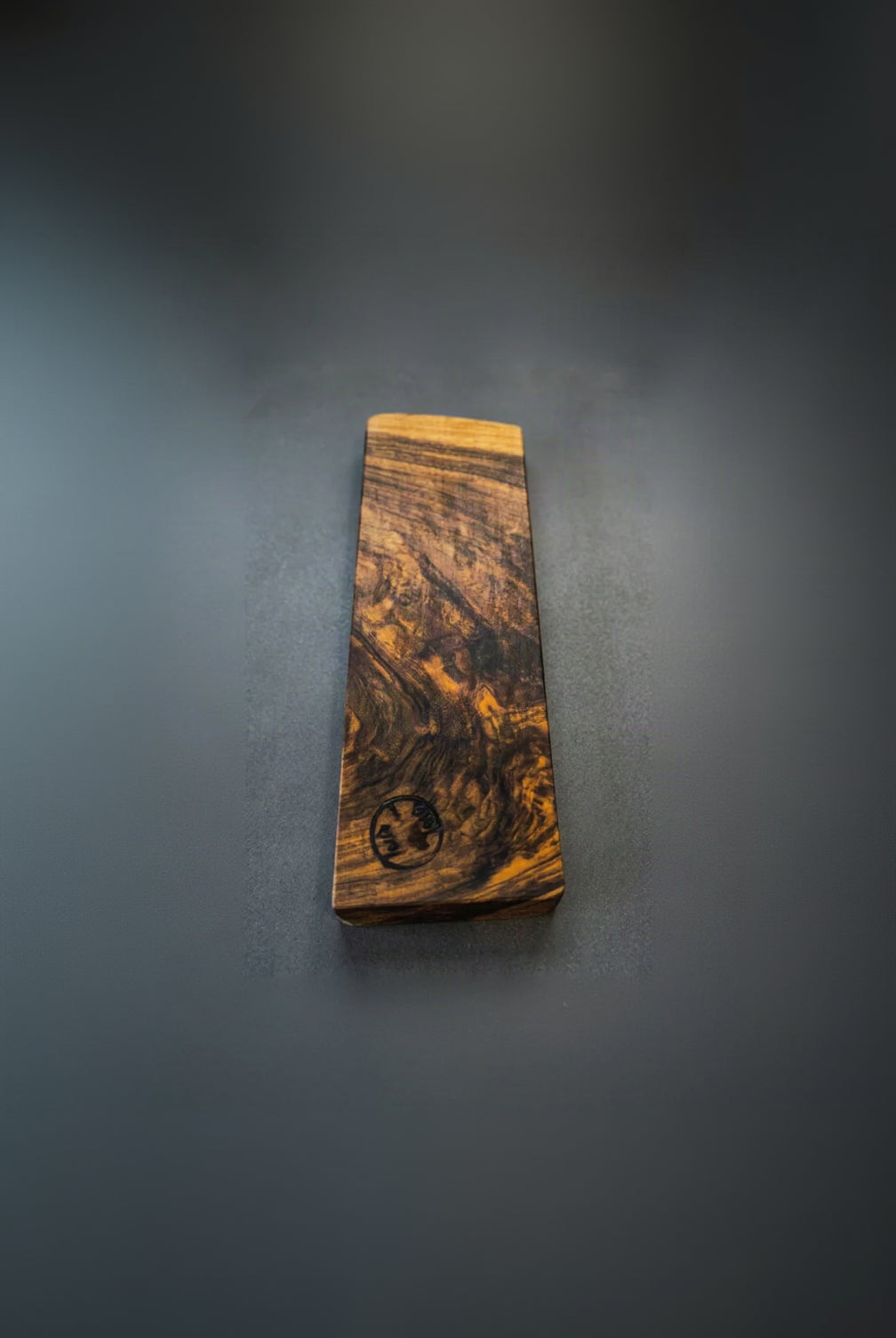 Planchette en bois de noyer